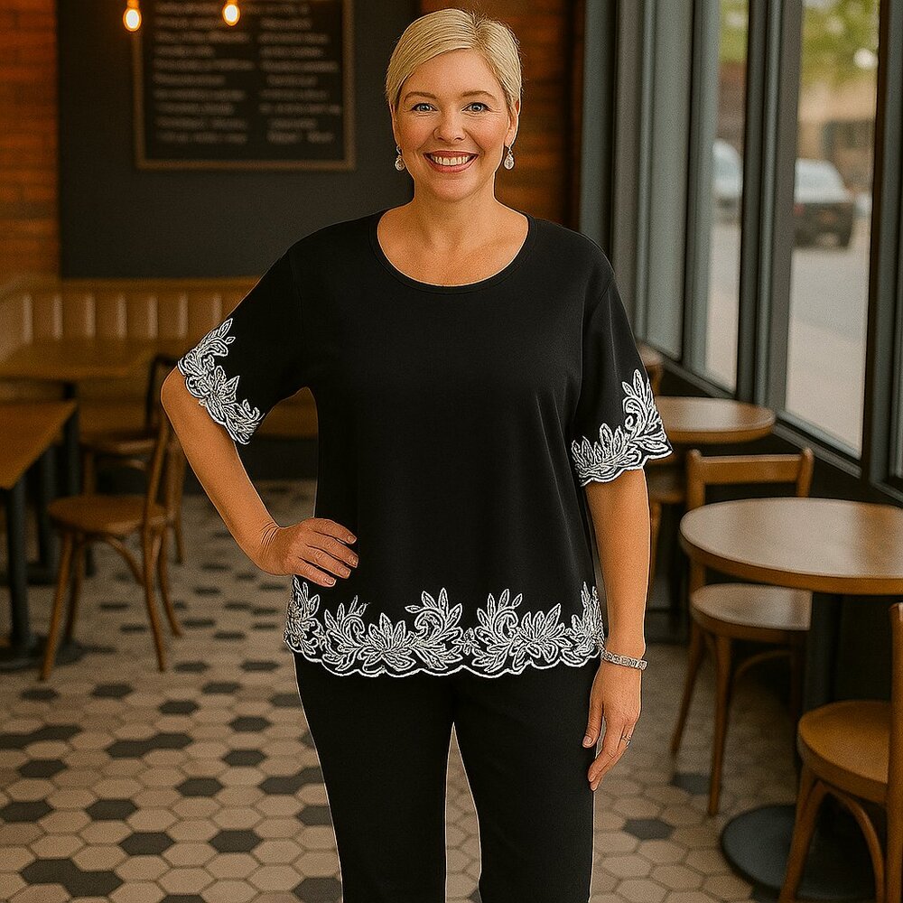 Alfred Dunner Petite XL Black & White Trim Top
